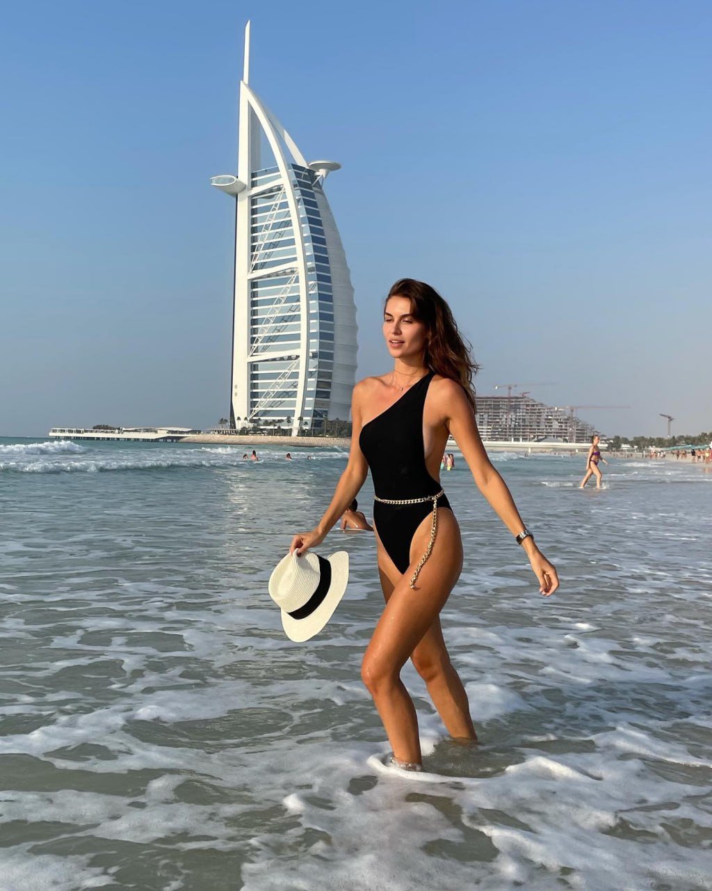 𝘾𝘼𝙈𝙄𝙇𝙇𝘼